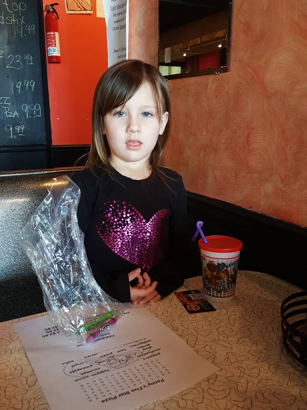 Pennys Five Star Pizza | restaurant | 1033 4th Ave, Lake Odessa, MI 48849, USA | 6163748813 OR +1 616-374-8813