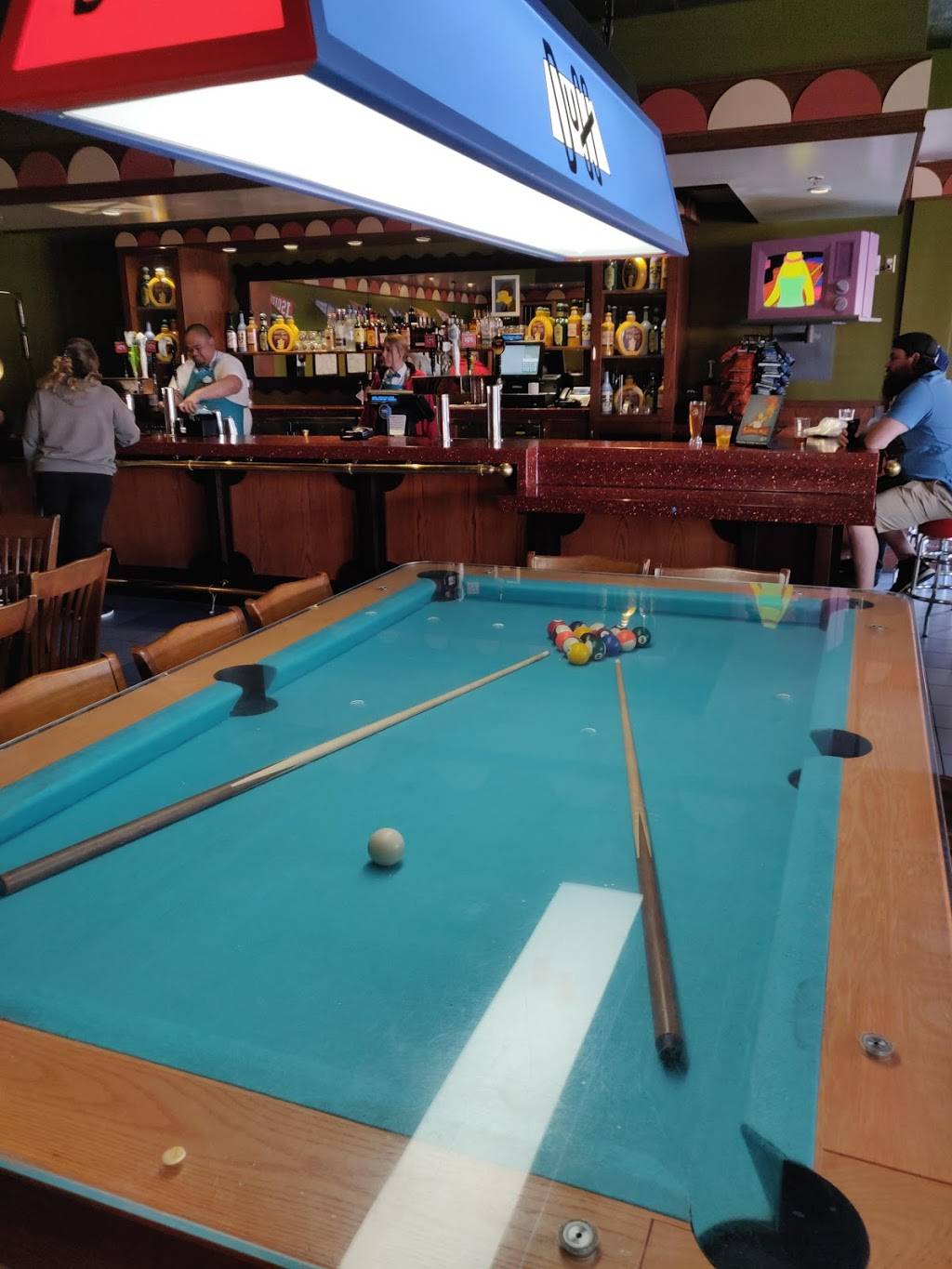 Duff Brewery Beer Garden | restaurant | 49 Production Plaza, North Hollywood, CA 91602, USA | 8008648377 OR +1 800-864-8377