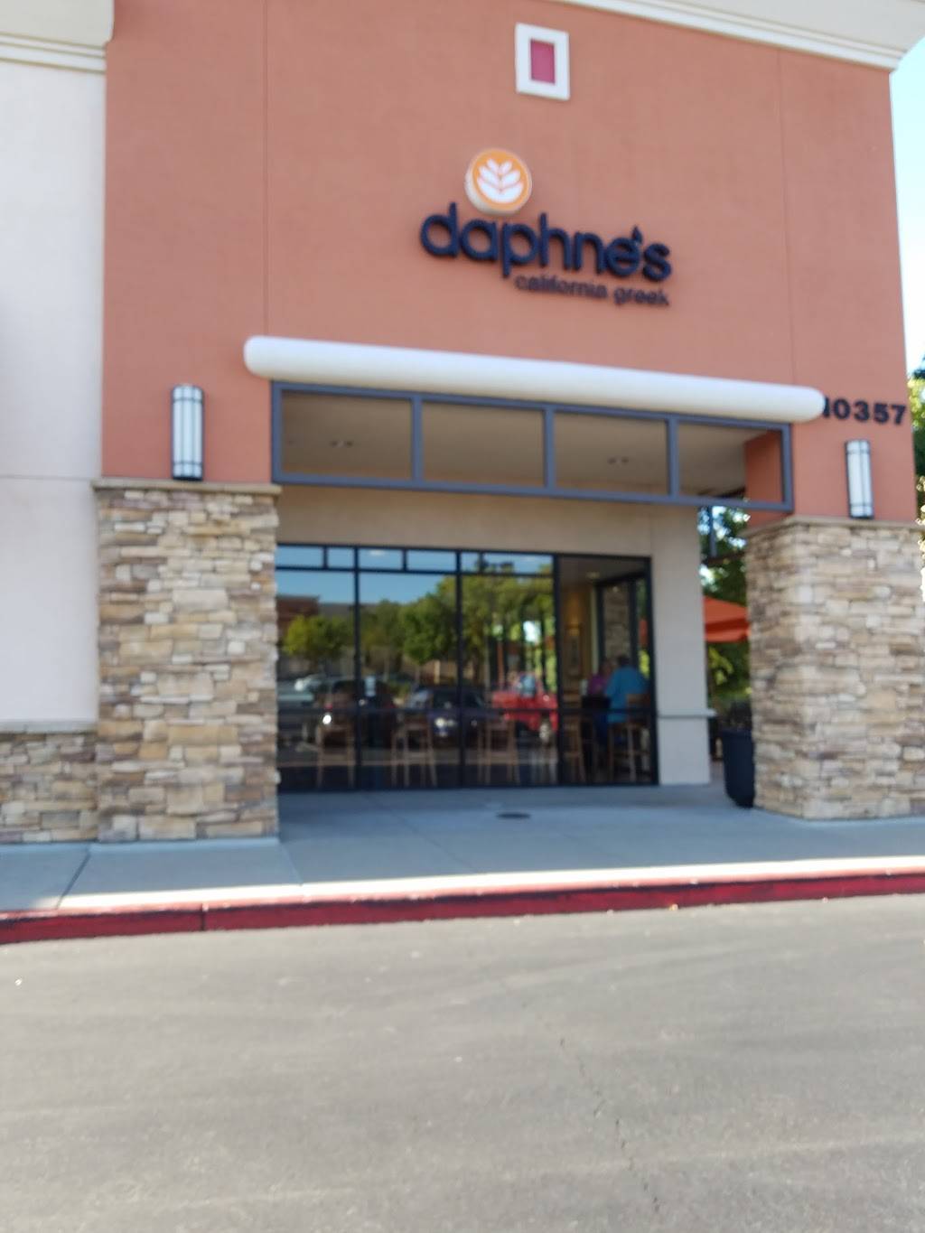 Daphnes | restaurant | 10357 Fairway Dr #130, Roseville, CA 95678, USA | 9167723997 OR +1 916-772-3997