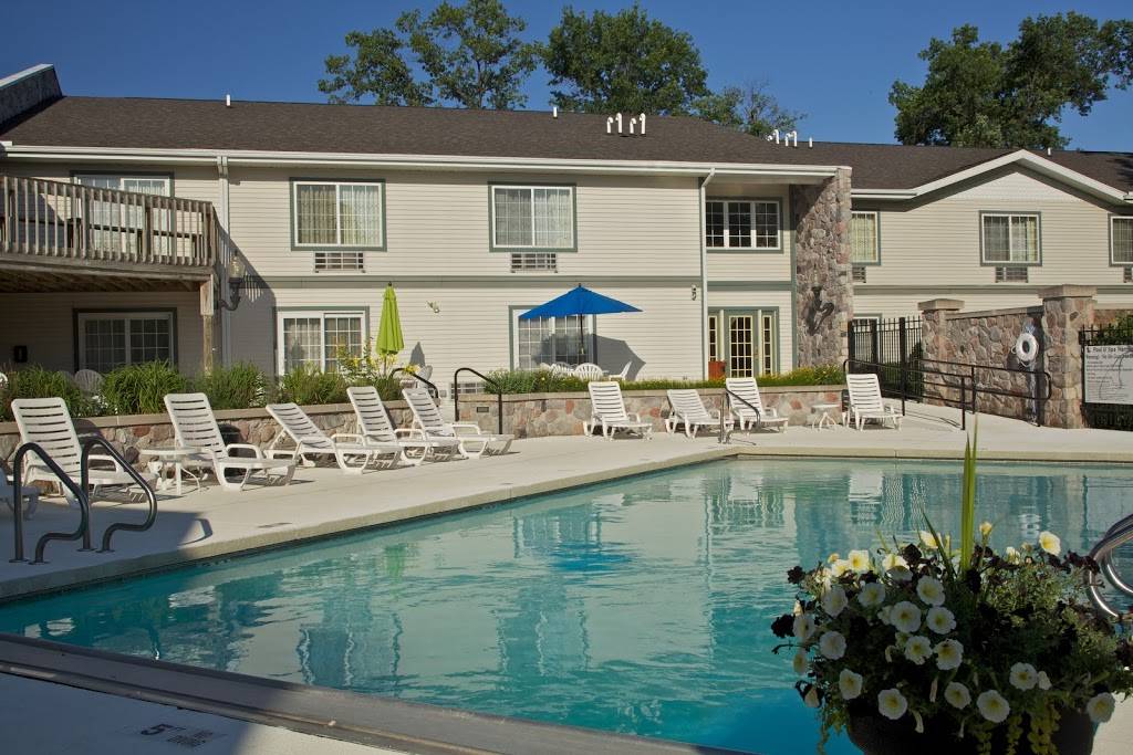 Swan Lake Resort and Conference Center | restaurant | 5203 Plymouth Laporte Trail, Plymouth, IN 46563, USA | 5749355680 OR +1 574-935-5680