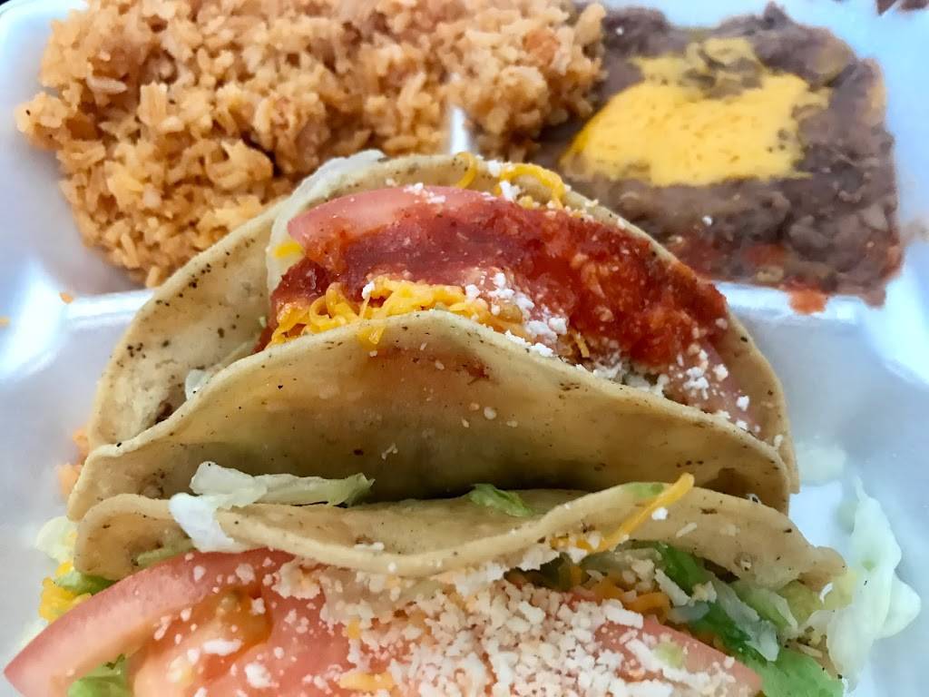 Sarinanas Restaurant | restaurant | 2218 W 5th St, Santa Ana, CA 92703, USA | 7145588650 OR +1 714-558-8650