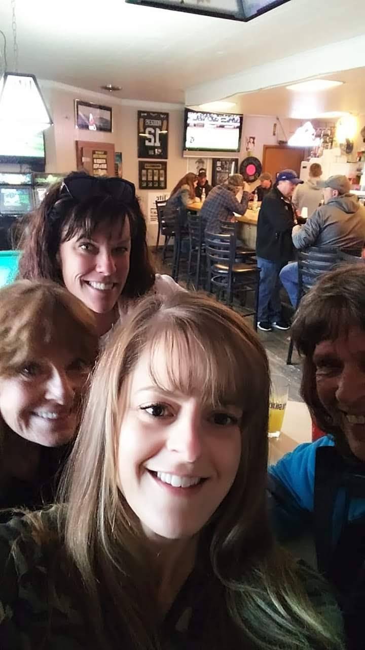 Brown Hut | night club | 2525 N 110th Ave, Chippewa Falls, WI 54729, USA | 7158355880 OR +1 715-835-5880