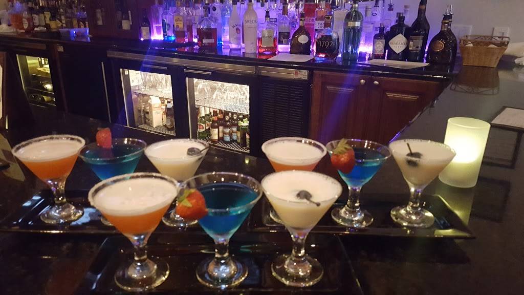 Strawberry Moon | night club | 204 S Main St, Wauconda, IL 60084, USA | 8478655151 OR +1 847-865-5151