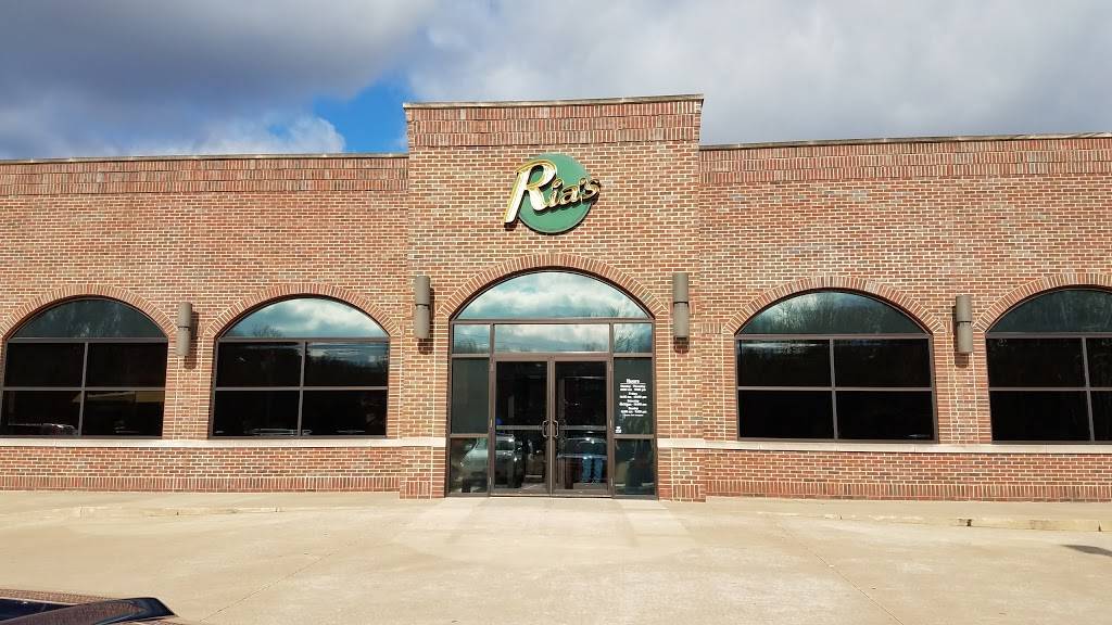 Rias Restaurant & Lounge | night club | 6955, 3550 W Edgewood Dr, Jefferson City, MO 65109, USA | 5736365221 OR +1 573-636-5221