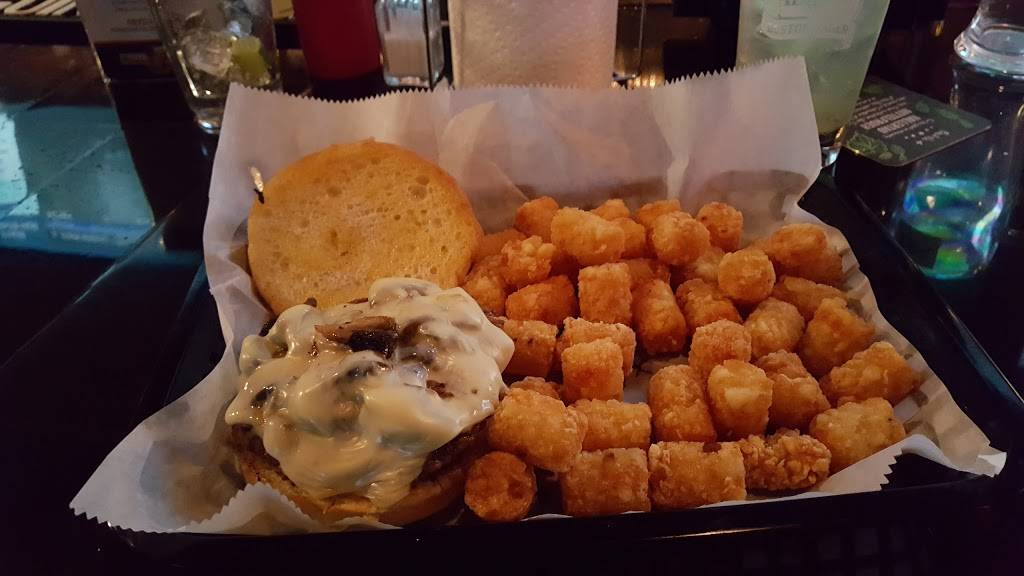 Pour Sports Pub & Grille | restaurant | 302 Trade St, Greer, SC 29651, USA | 8646555075 OR +1 864-655-5075