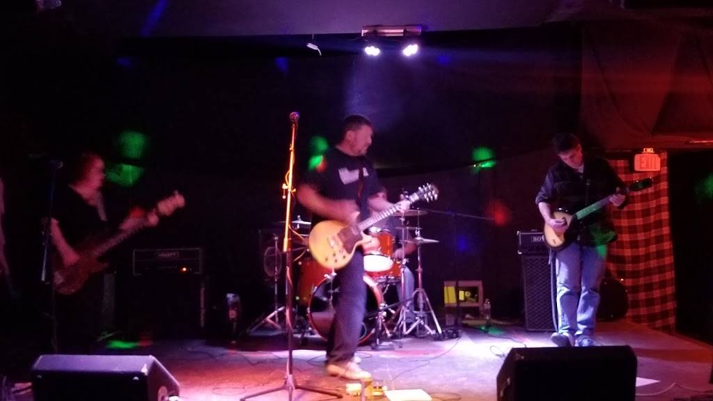 The Plaid Pig Live Music Lounge | restaurant | 5214 S Tacoma Way, Tacoma, WA 98409, USA | 2533012166 OR +1 253-301-2166