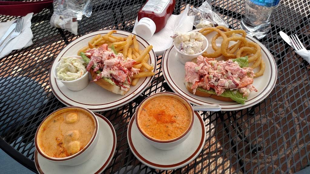 Plane Janes Place | restaurant | 246 S Meadow Rd, Plymouth, MA 02360, USA | 5087479396 OR +1 508-747-9396