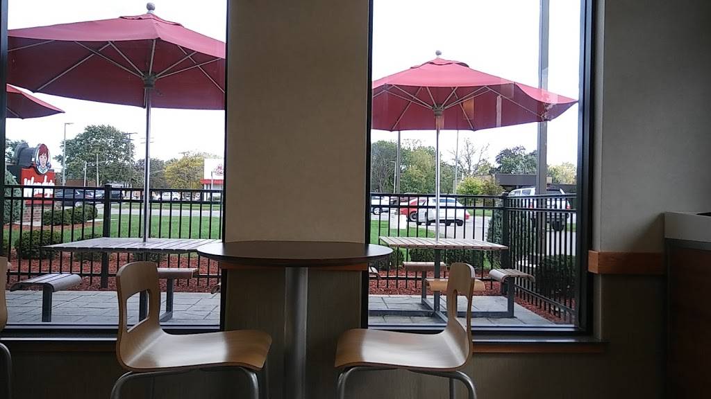 Wendys | restaurant | 19005 Middlebelt Rd, Livonia, MI 48152, USA | 2484746298 OR +1 248-474-6298