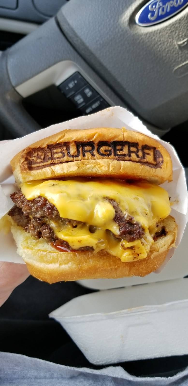 BurgerFi | restaurant | 380 W Main St #3, Simsbury, CT 06070, USA | 8602171403 OR +1 860-217-1403