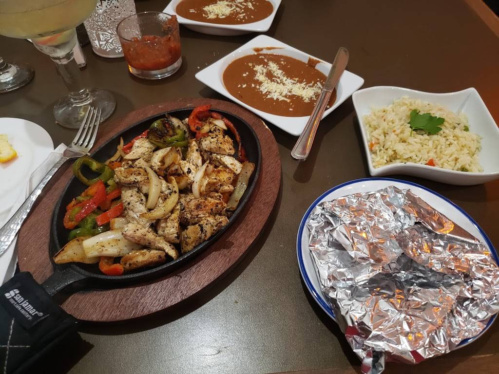 Xamana Kitchen Lounge | restaurant | 1847 Pulaski Hwy, Bear, DE 19701, USA | 3023659430 OR +1 302-365-9430