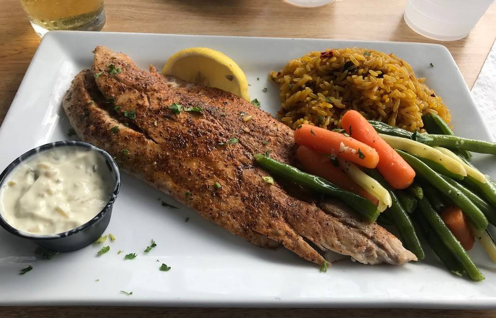 Seagrass Resort | restaurant | 10386 W Halls River Rd, Homosassa, FL 34448, USA | 3525036808 OR +1 352-503-6808