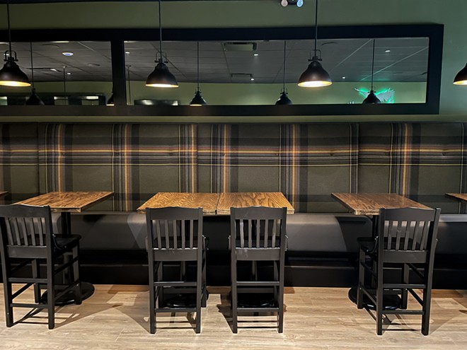 Crumb & Spigot- Lakewood | restaurant | 15322 Detroit Ave, Lakewood, OH 44107, USA | 2167126992 OR +1 216-712-6992