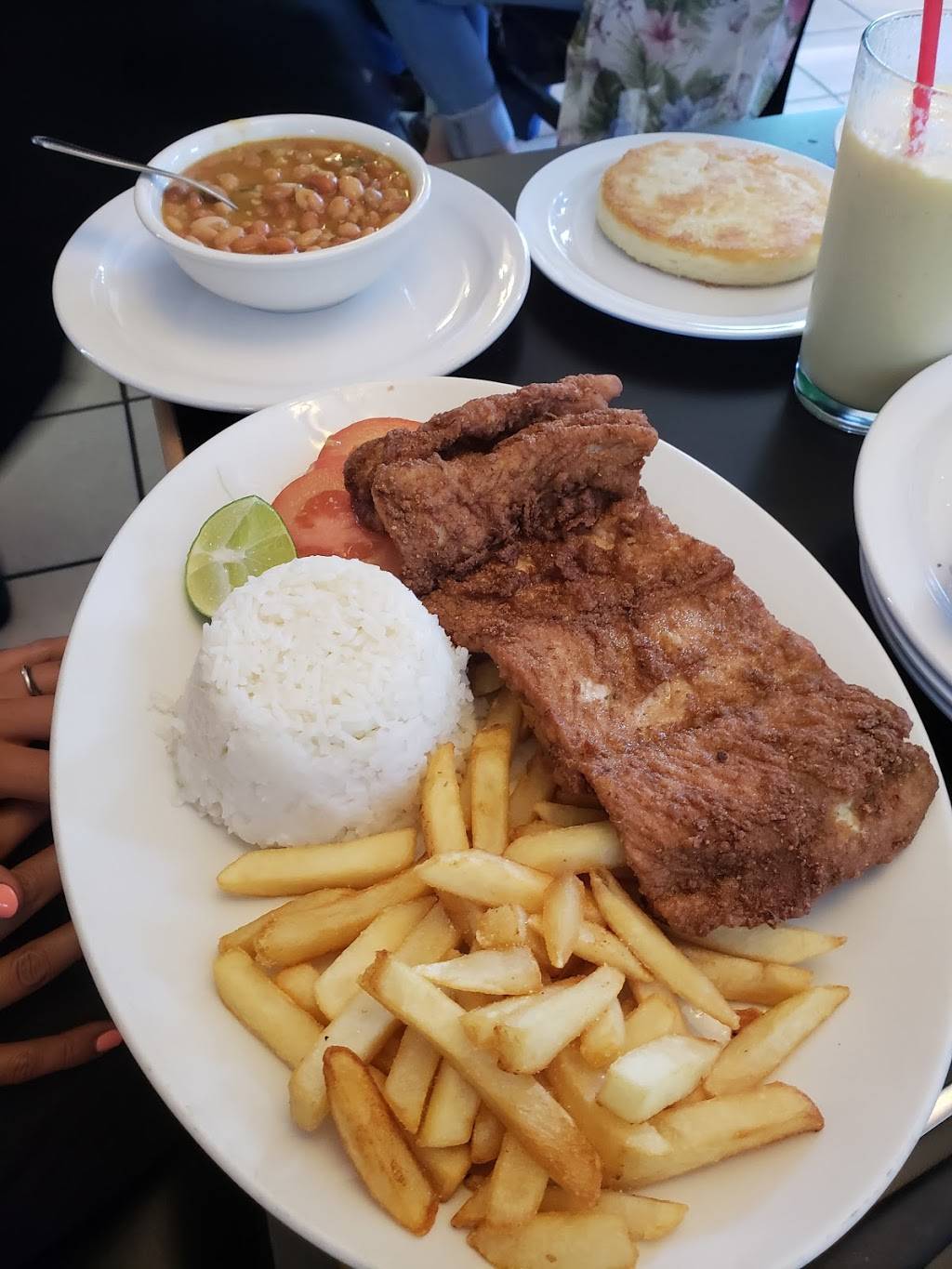 Antojitos Colombianos Restaurant | restaurant | 2851 Imperial Ave, San Diego, CA 92102, USA | 6192370396 OR +1 619-237-0396