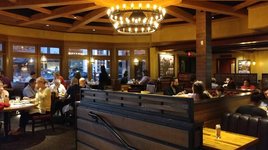 Wood Ranch BBQ & Grill | restaurant | 110 N 1st St, Burbank, CA 91502, USA | 7472002460 OR +1 747-200-2460