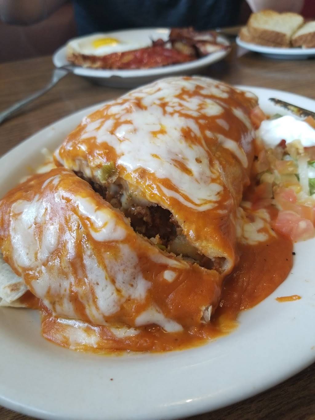 Cindys Restaurant | restaurant | 526 N Golden State Blvd, Turlock, CA 95380, USA | 2096641108 OR +1 209-664-1108