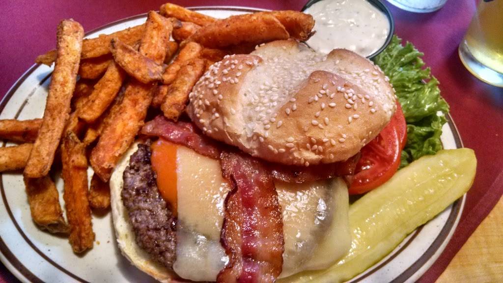 Rafters Restaurant and Sports Bar | restaurant | 422 Amity St, Amherst, MA 01002, USA | 4135494040 OR +1 413-549-4040