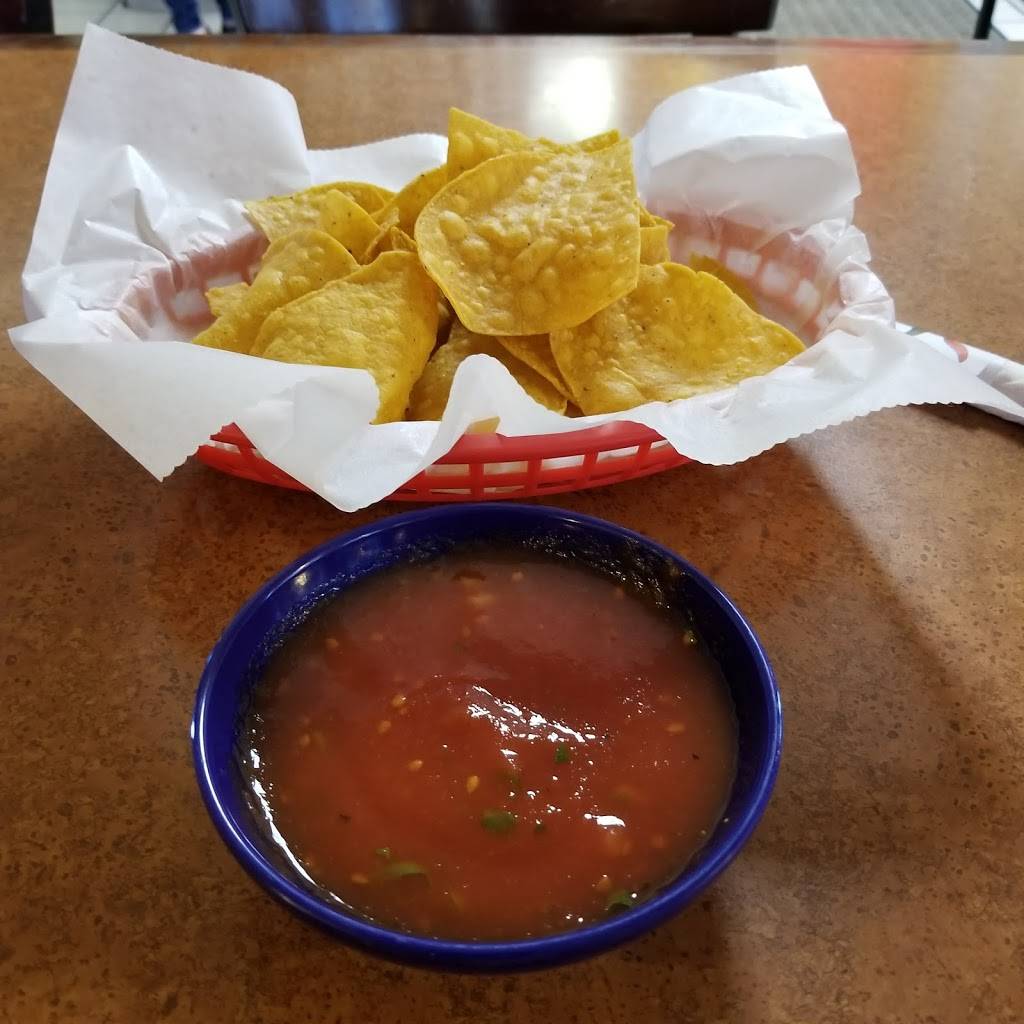 Rancho Nuevo | restaurant | 811 N Main St, Canton, IL 61520, USA | 3096495255 OR +1 309-649-5255