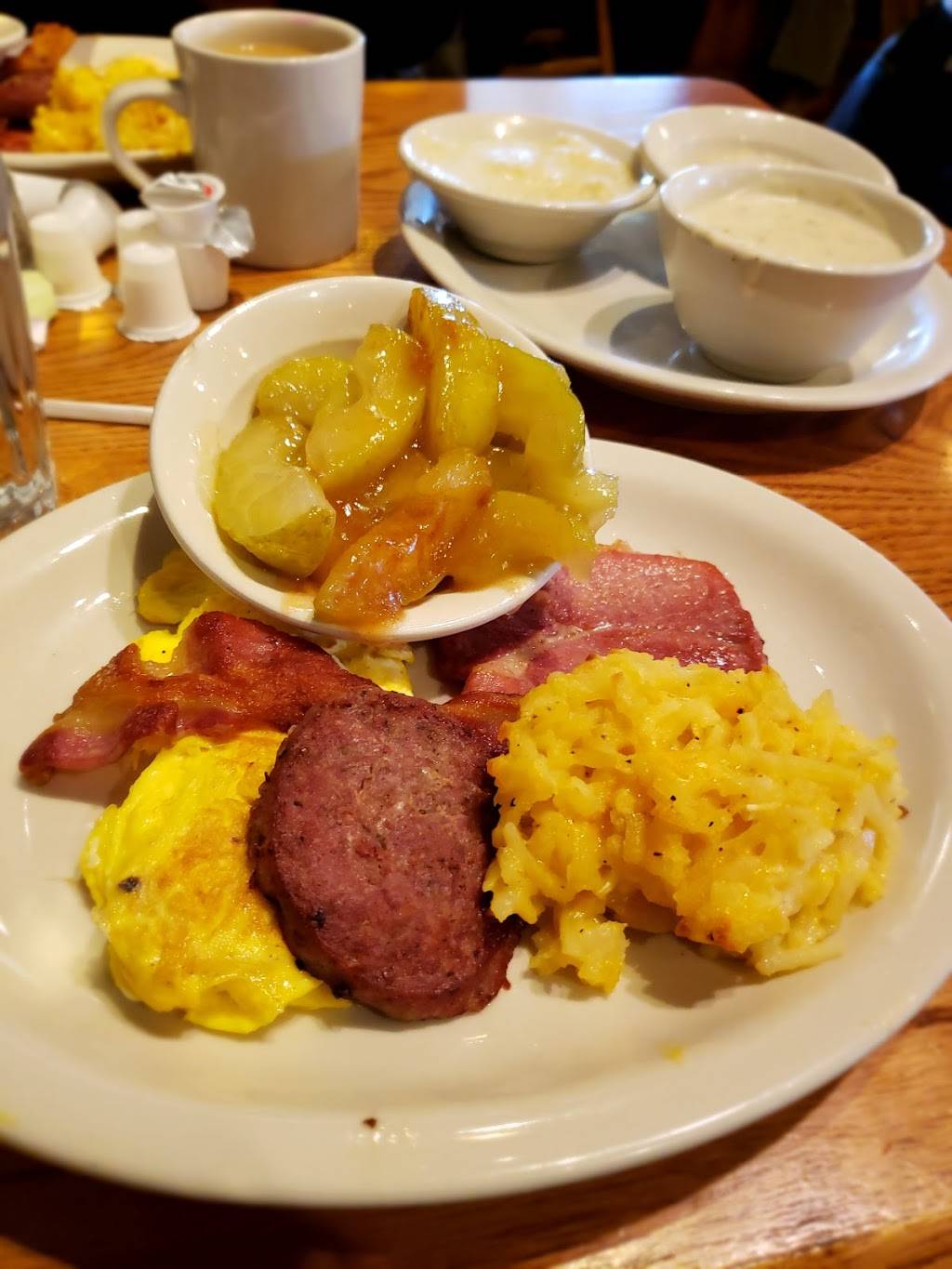 Cracker Barrel Old Country Store | restaurant | 23030 Indian Creek Dr, Sterling, VA 20166, USA | 7034640044 OR +1 703-464-0044