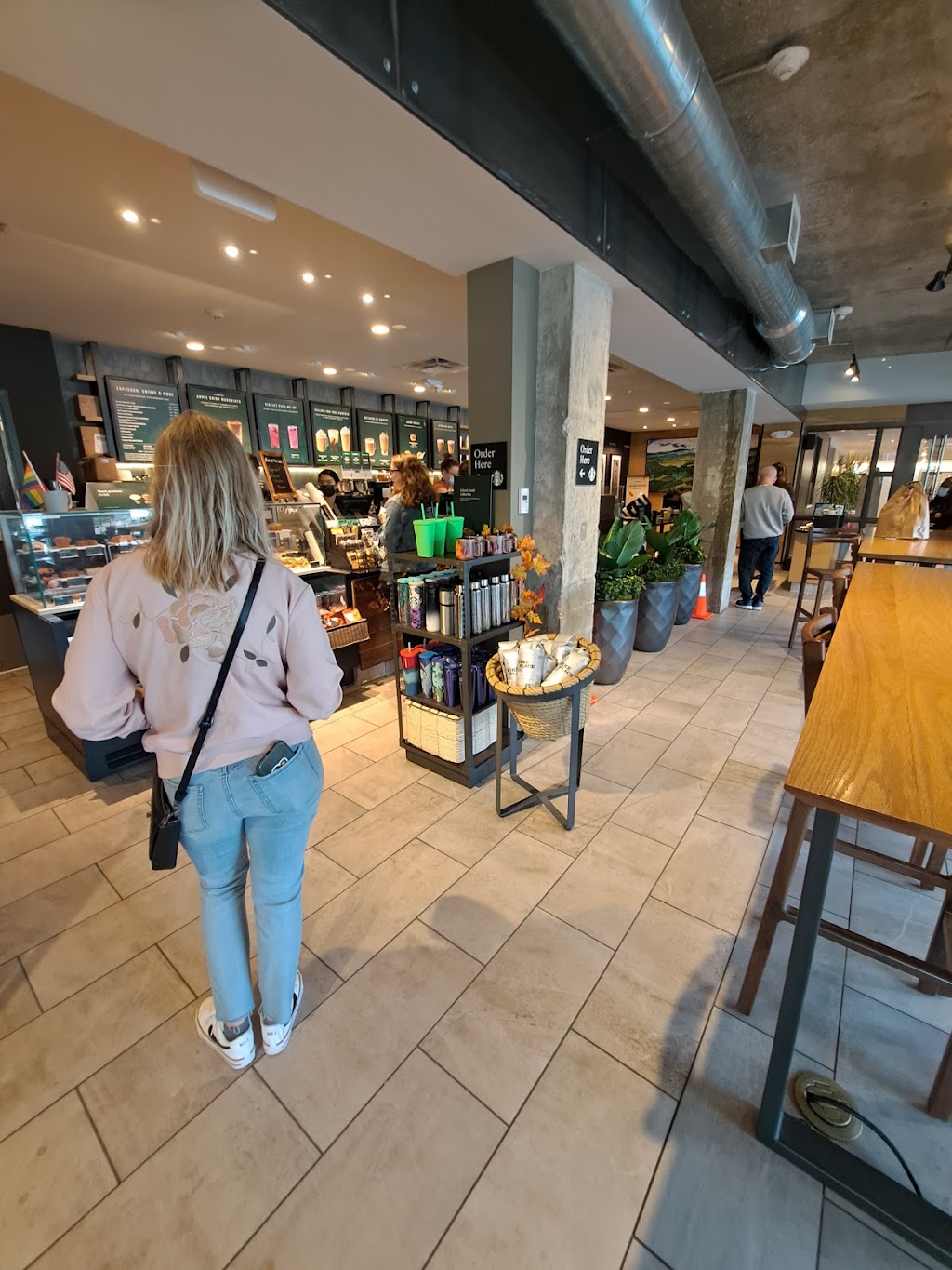 Starbucks | cafe | 620 Delaware Ave, Buffalo, NY 14202, USA | 7162457888 OR +1 716-245-7888