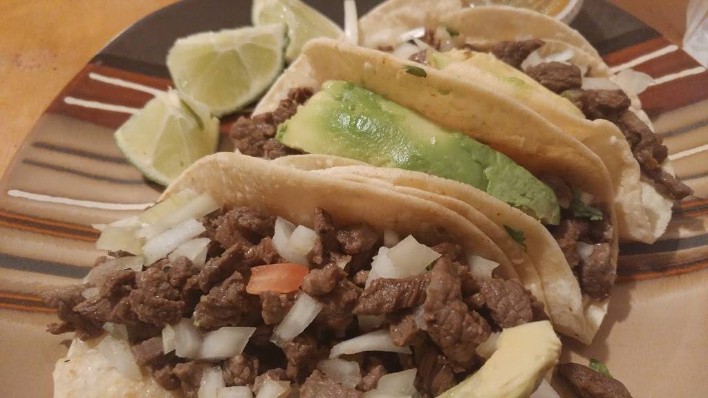 El Salvador Island Deli | restaurant | 58 Albany Ave, Amityville, NY 11701, USA | 6316080612 OR +1 631-608-0612