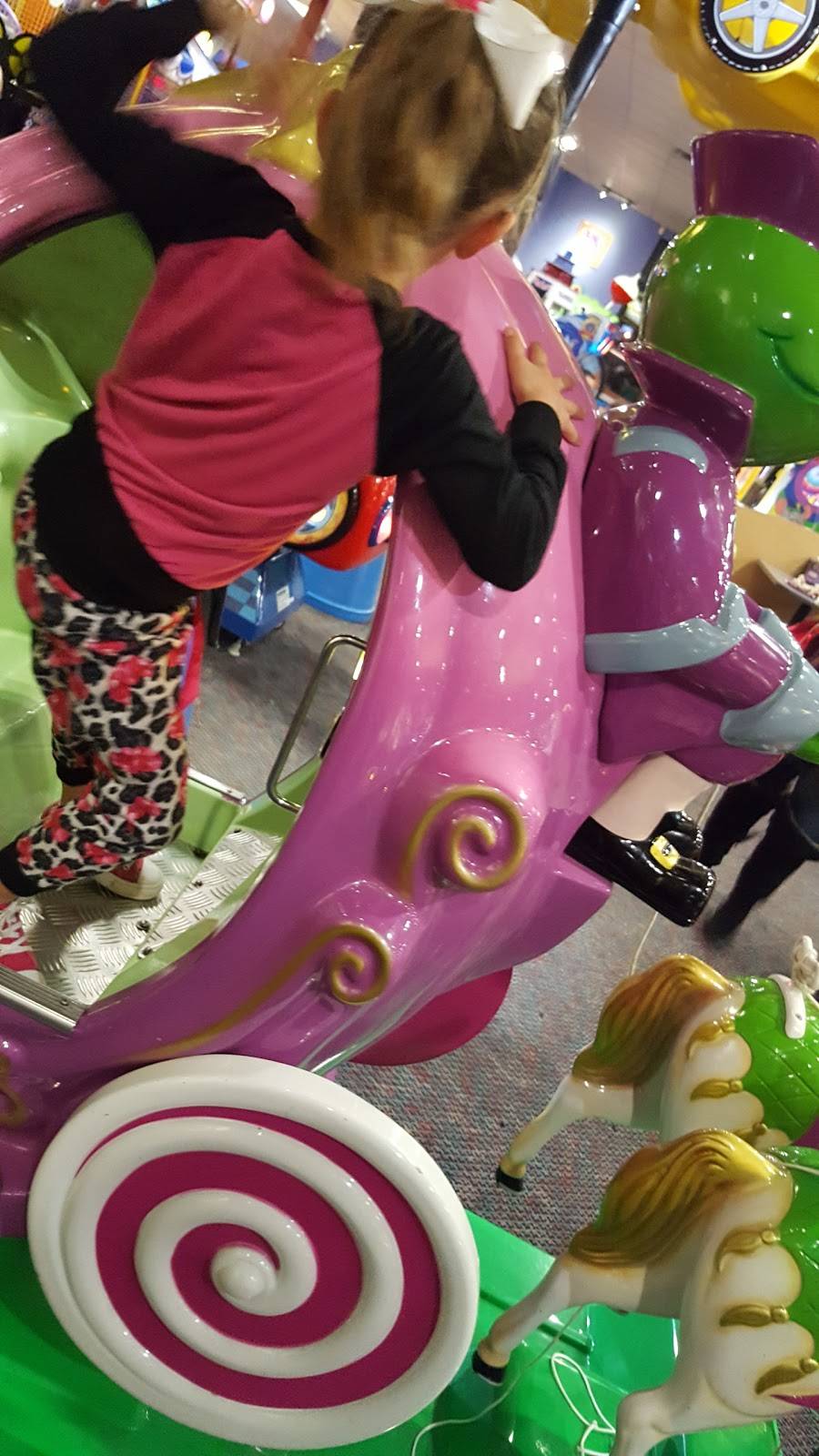 Chuck E. Cheeses | restaurant | 12790 Amargosa Rd, Victorville, CA 92392, USA | 7608439630 OR +1 760-843-9630