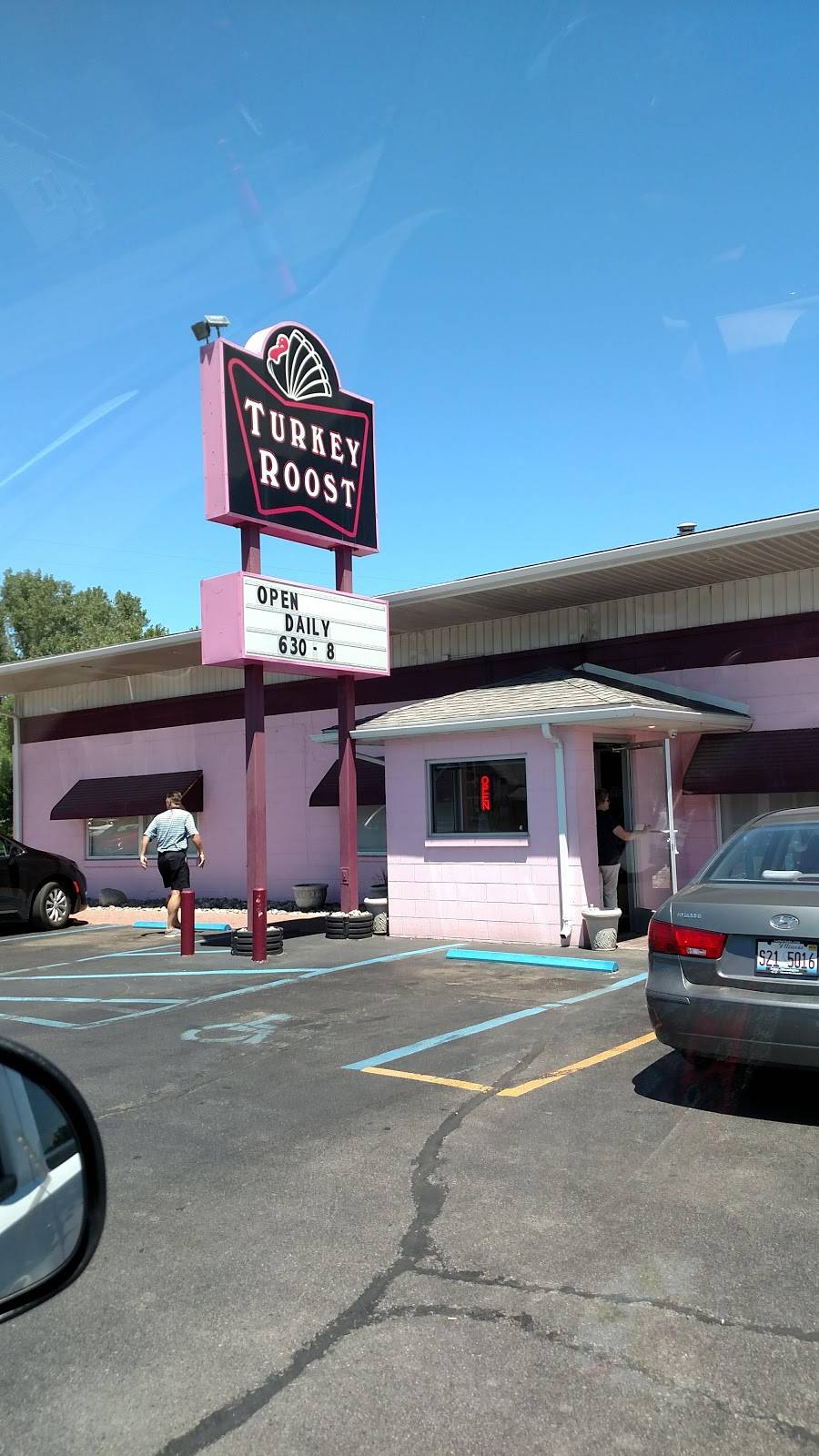 Turkey Roost | restaurant | 2273 S Huron Rd, Kawkawlin, MI 48631, USA | 9896845200 OR +1 989-684-5200