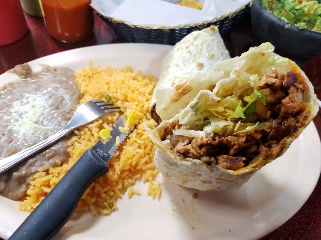 Rockys Tacos | meal takeaway | 7043 N Clark St, Chicago, IL 60626, USA | 7732744555 OR +1 773-274-4555