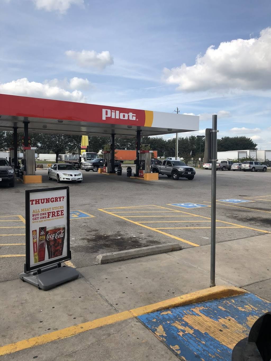 Pilot Travel Center | restaurant | 4440 N McCarty St, Houston, TX 77013, USA | 7136753375 OR +1 713-675-3375