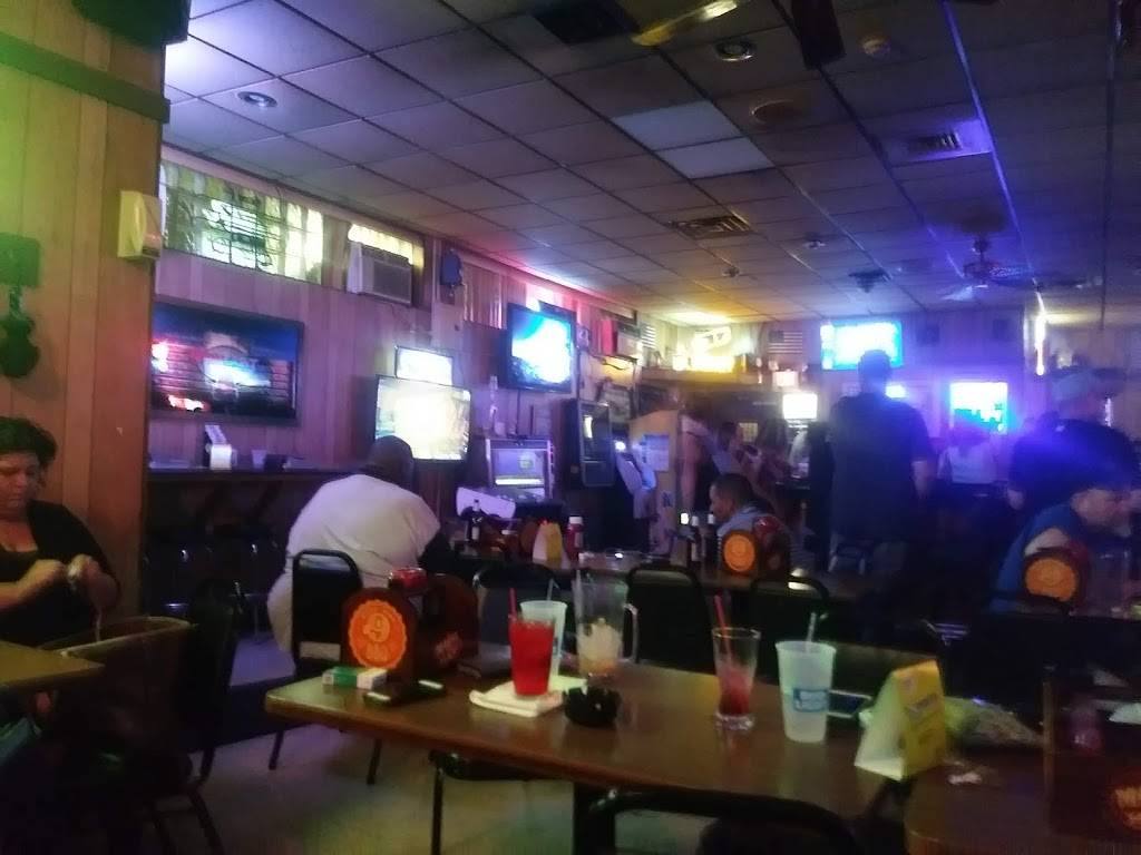 Harvey Wilners Village Tavern | restaurant | 1620 Pennsylvania Ave, West Mifflin, PA 15122, USA | 4124661331 OR +1 412-466-1331