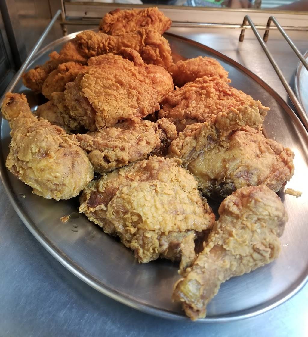 Silver Spoon Restaurant & Jerk Center | restaurant | 207-12 Hollis Ave, Queens Village, NY 11429, USA | 7184683624 OR +1 718-468-3624