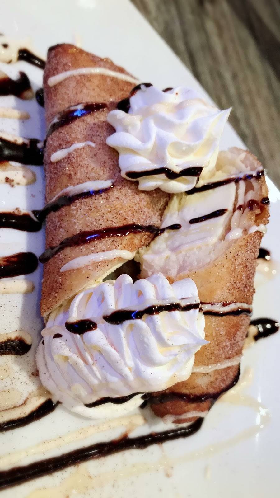 Casa Tequila Bar & Grill | restaurant | 200 Reinekers Ln, Alexandria, VA 22314, USA | 7035185312 OR +1 703-518-5312