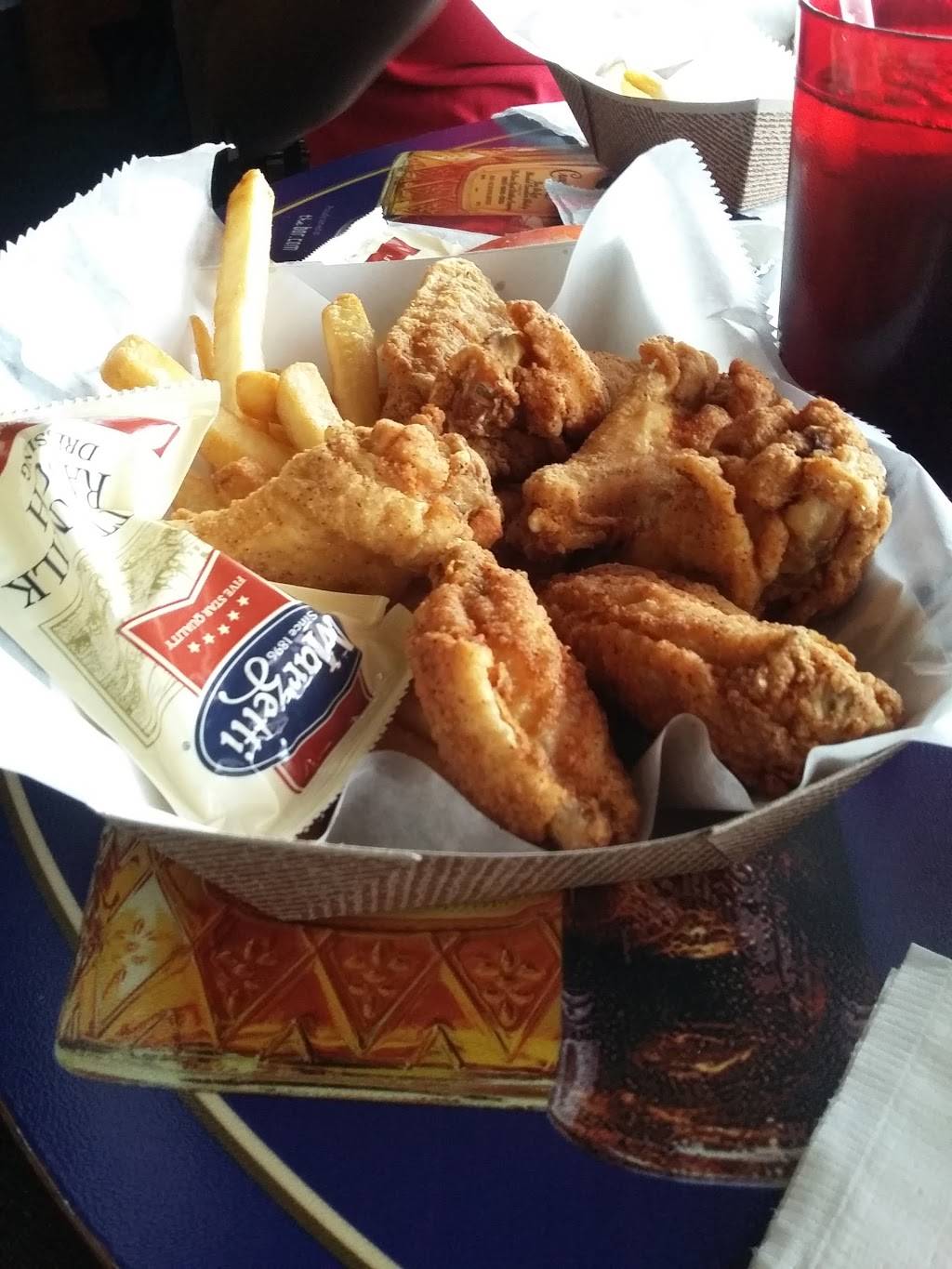 Diamonds Pub & Grille | restaurant | 7607 W Hampton Ave, Milwaukee, WI 53218, USA | 4144614150 OR +1 414-461-4150