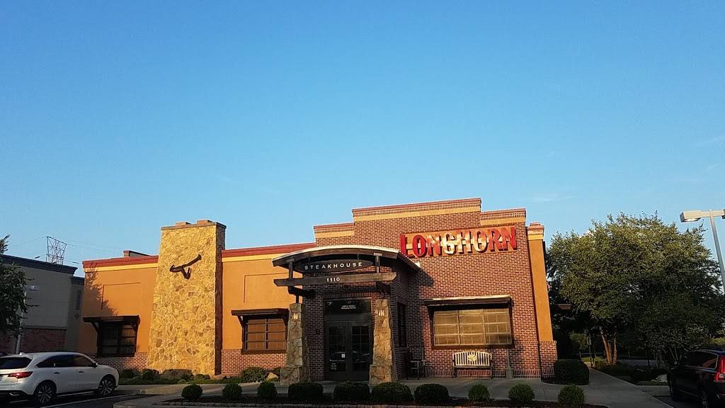 LongHorn Steakhouse | meal takeaway | 1110 Town Square Rd, Pottstown, PA 19465, USA | 6107189505 OR +1 610-718-9505