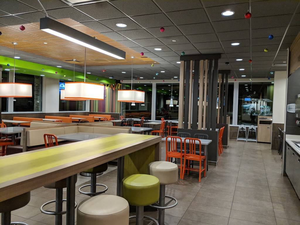 McDonalds | cafe | 8380 Broadmoor Rd, Mentor, OH 44060, USA | 4409425522 OR +1 440-942-5522