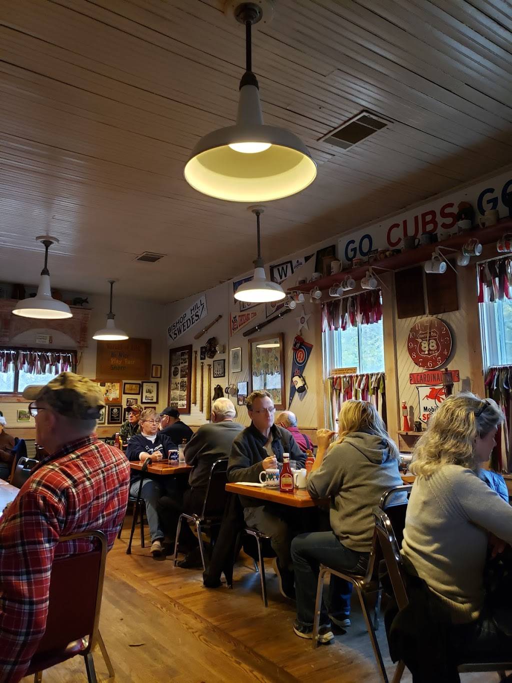 Filling Station | restaurant | 307 Bishop Hill St, Bishop Hill, IL 61419, USA | 3099273355 OR +1 309-927-3355