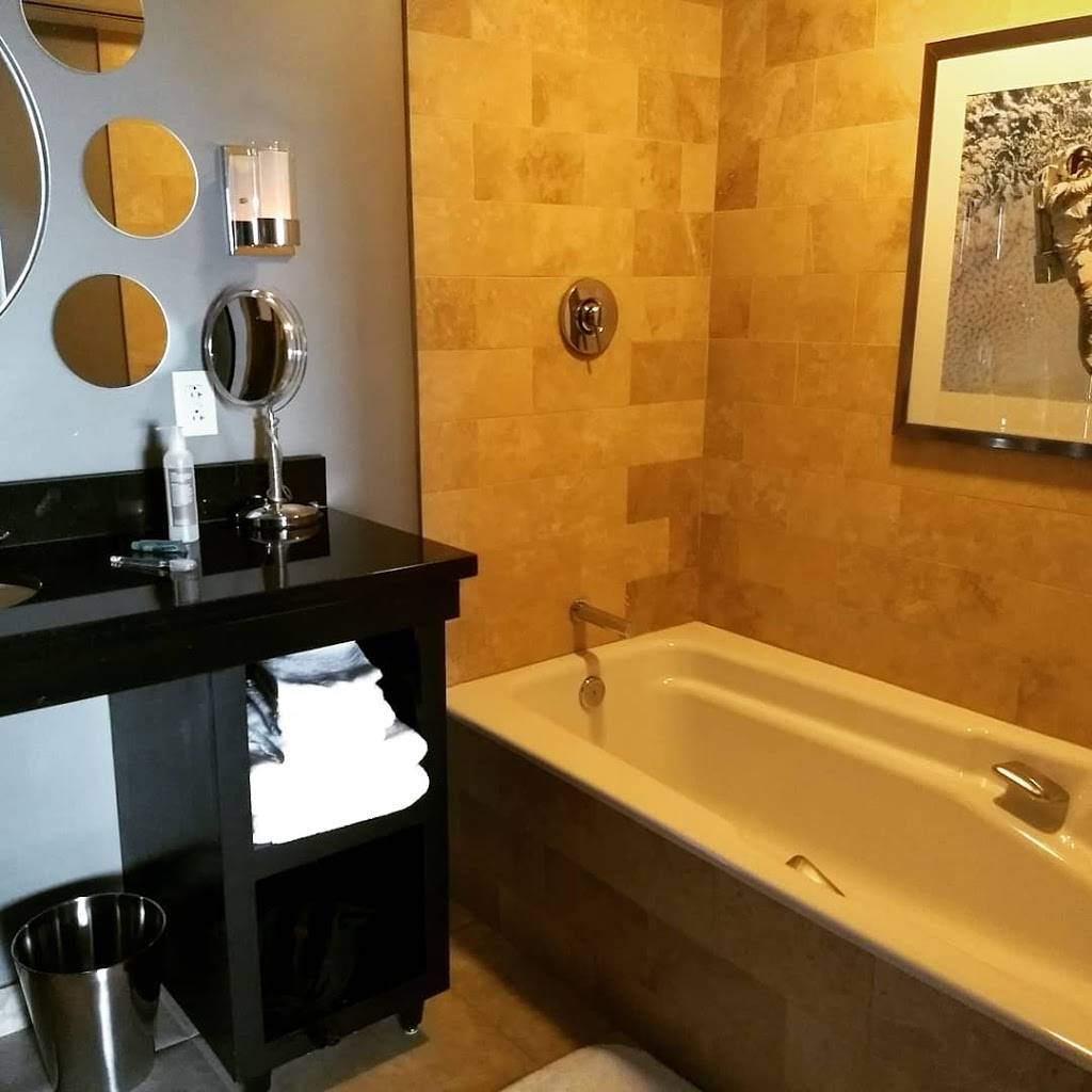 Hotel ZaZa Museum District | restaurant | 5701 Main St, Houston, TX 77005, USA | 7135261991 OR +1 713-526-1991