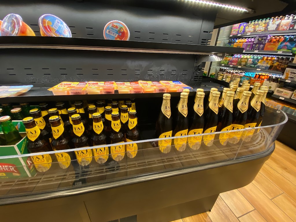 Chit Chaat Cafe | meal takeaway | 200 Maple Ave E, Vienna, VA 22180, USA | 5713780867 OR +1 571-378-0867