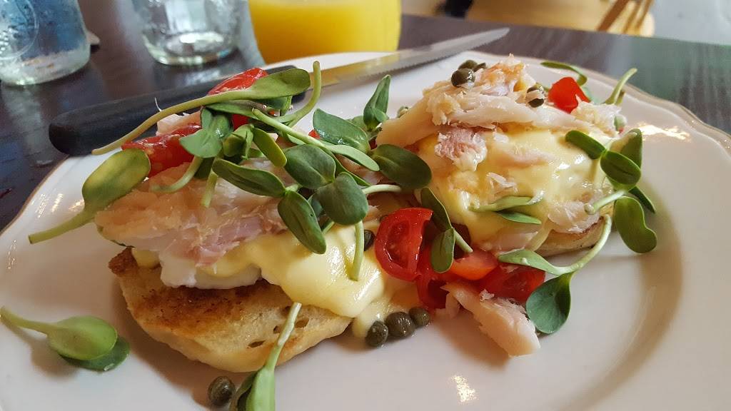 Sams graces Cafe | restaurant | 193-429, M-119, Harbor Springs, MI 49740, USA | 2312421230 OR +1 231-242-1230