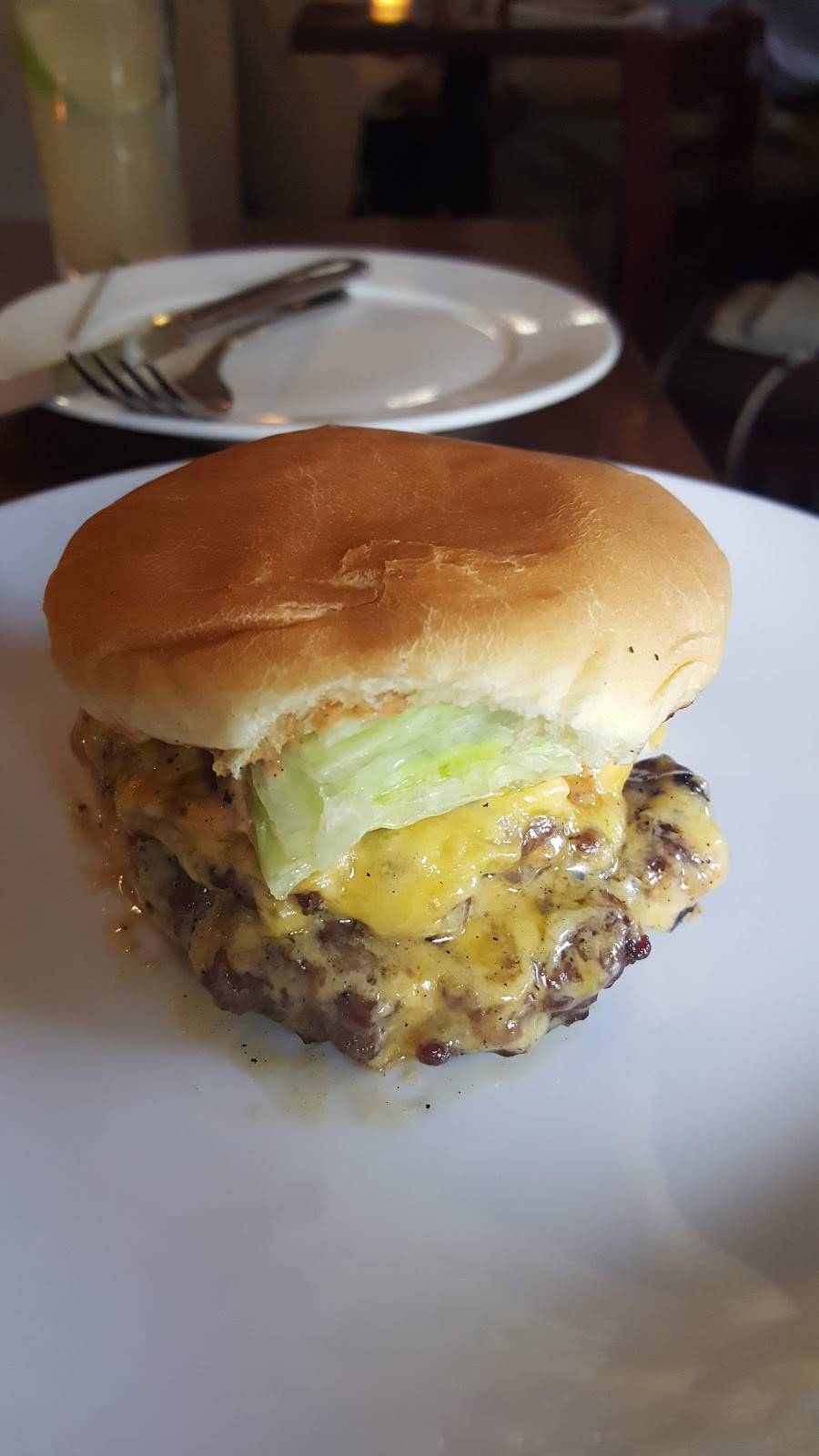 Michaels | restaurant | 1147 3rd St, Santa Monica, CA 90403, USA | 3104510843 OR +1 310-451-0843