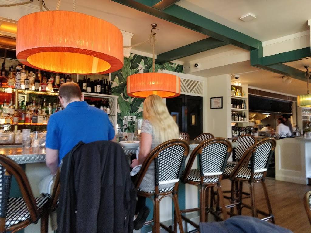 Pasta Beach Newport | restaurant | 138 Bellevue Ave, Newport, RI 02840, USA | 4018472222 OR +1 401-847-2222