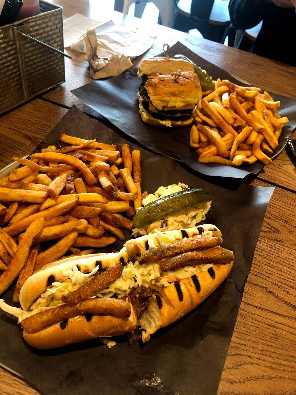 Chainsmoker | restaurant | 5555 Eglinton Ave W unit E112, Etobicoke, ON M9C 5M1, Canada | 4166216275 OR +1 416-621-6275