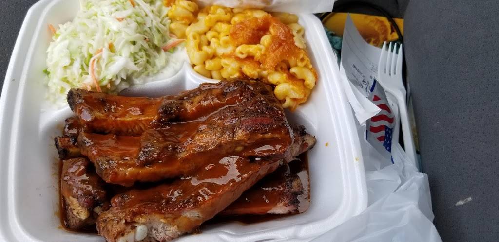 Beckhams B& M Barbeque | restaurant | 3870 Lee Rd, Cleveland, OH 44128, USA | 2167512796 OR +1 216-751-2796