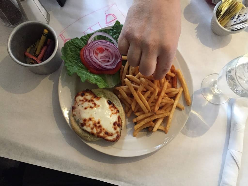 Wood Creek Bar & Grill | restaurant | 14 Greenwoods Rd W, Norfolk, CT 06058, USA | 8605421200 OR +1 860-542-1200