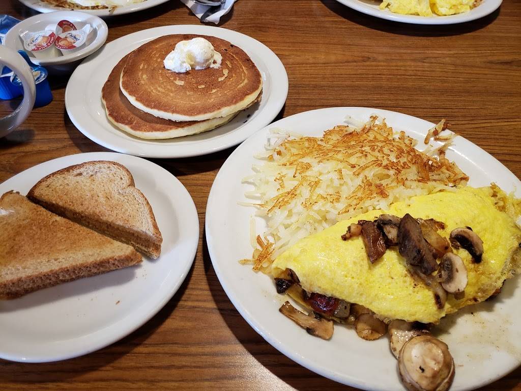 Dennys | restaurant | 645 N Azusa Ave, West Covina, CA 91791, USA | 6263316961 OR +1 626-331-6961