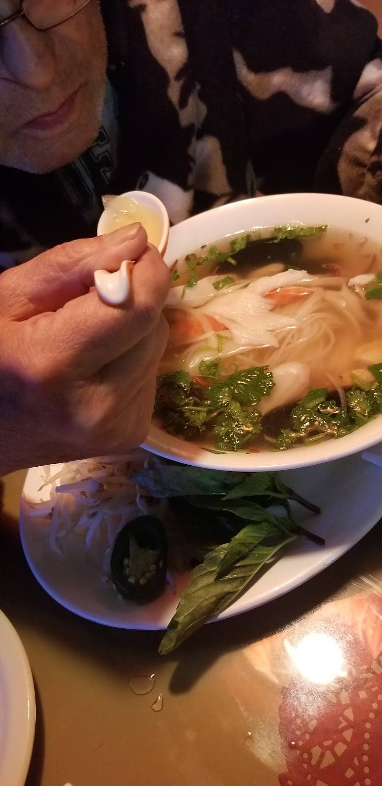Pho An An | restaurant | 2706 E University Dr #8, Mesa, AZ 85213, USA | 4806345554 OR +1 480-634-5554