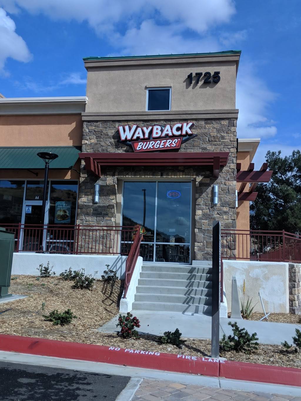 Wayback Burgers | restaurant | 1725 Northpark Blvd W, San Bernardino, CA 92407, USA | 9094736140 OR +1 909-473-6140