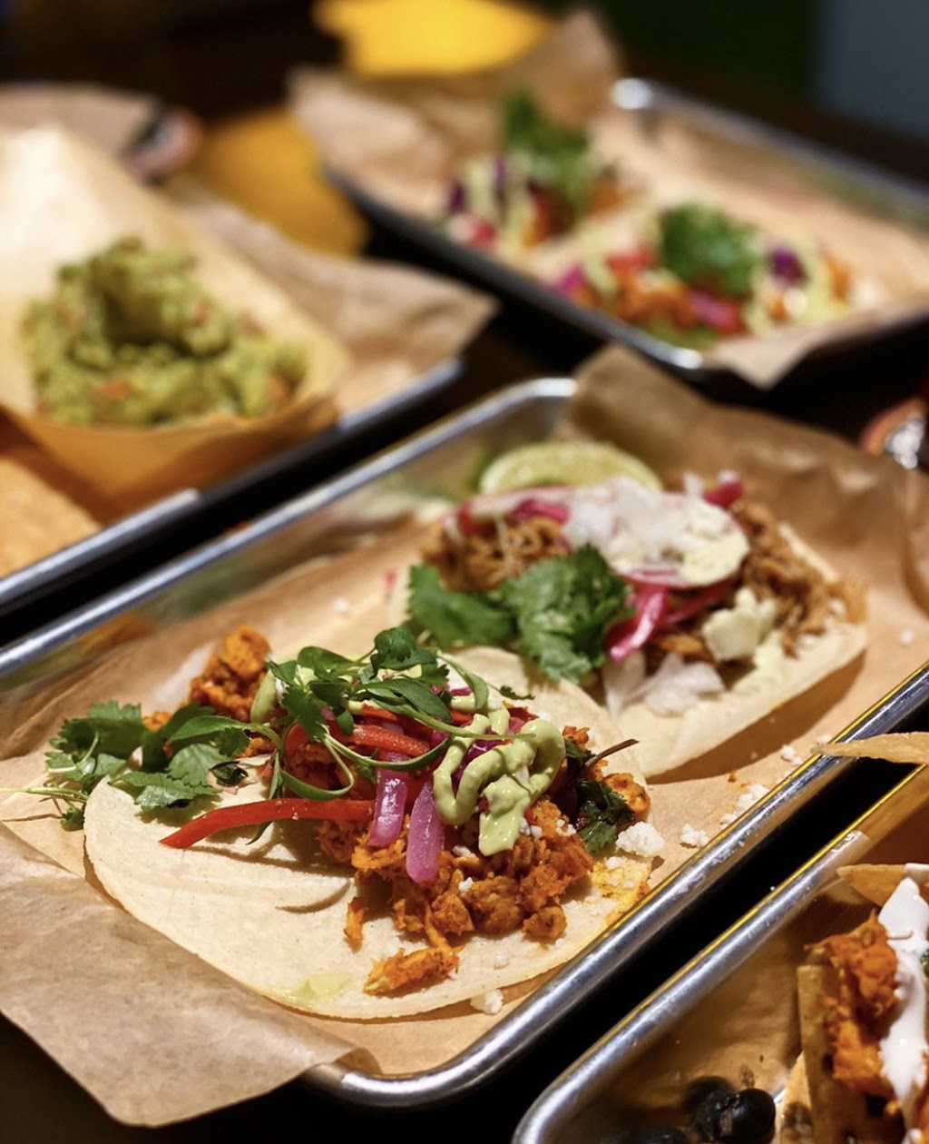 Tipsy Putt | restaurant | 5690 Bay St, Emeryville, CA 94608, USA | 5103568222 OR +1 510-356-8222