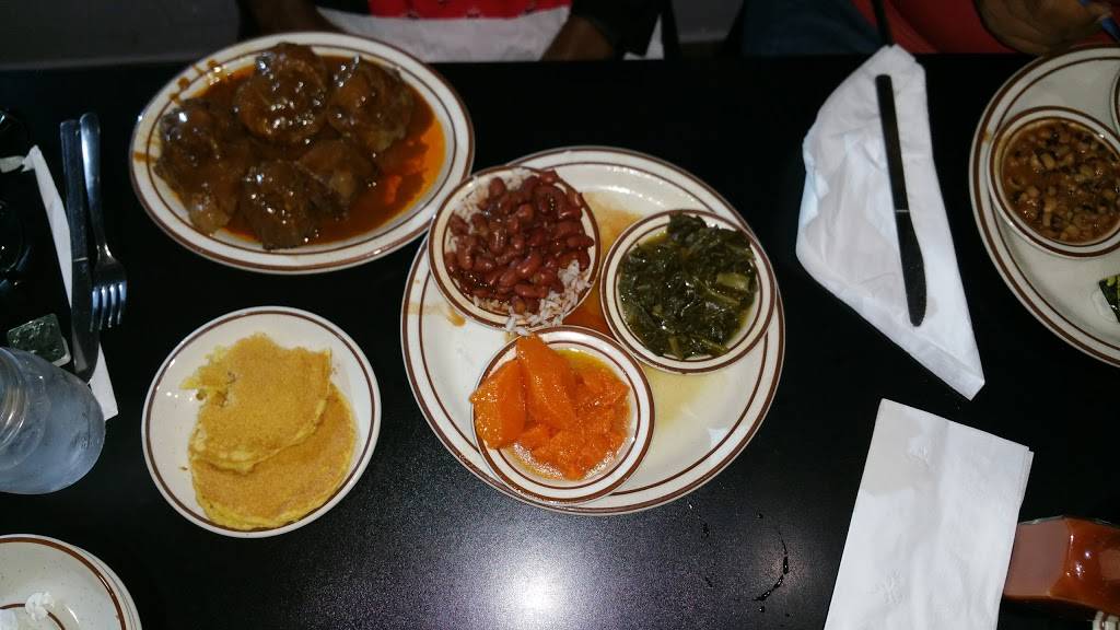 M&M Soul Food Cafe | cafe | 3923 W Charleston Blvd, Las Vegas, NV 89102, USA | 7024537685 OR +1 702-453-7685