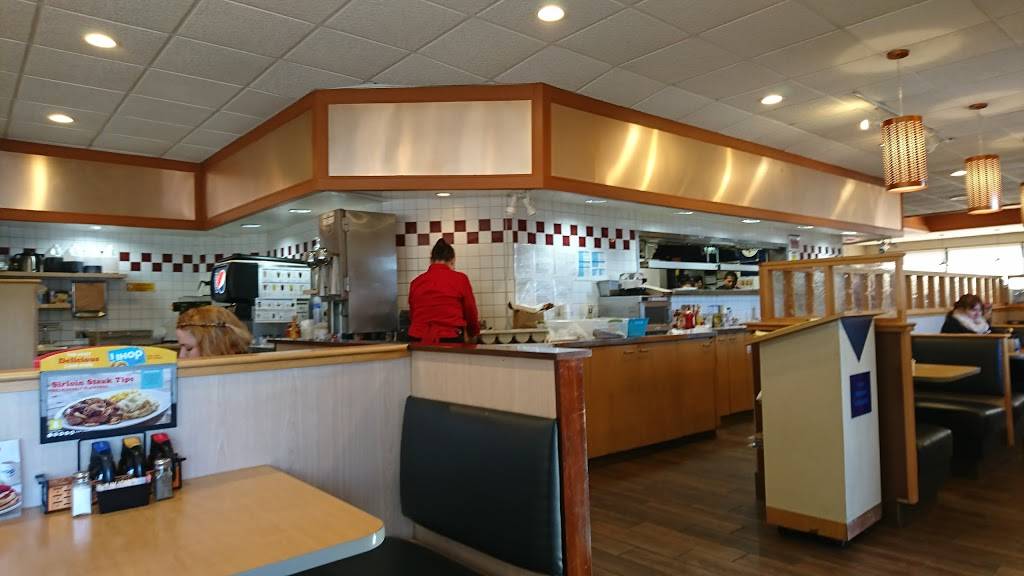 IHOP | bakery | 9500 Skokie Blvd, Skokie, IL 60077, USA | 8476755100 OR +1 847-675-5100