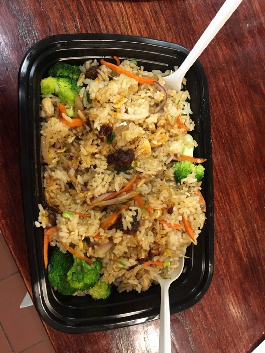 Jumbo Restaurant | restaurant | 2672 Innes Rd, Gloucester, ON K1B 4Z5, Canada | 6138373650 OR +1 613-837-3650